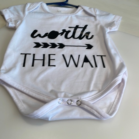 NWOT WORTH the WAIT Onesie Size 12-18 months - Picture 3 of 3